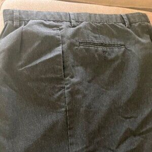 Mens DOCKERS pants 36x29 Stain Defender Pleated Classic Fit